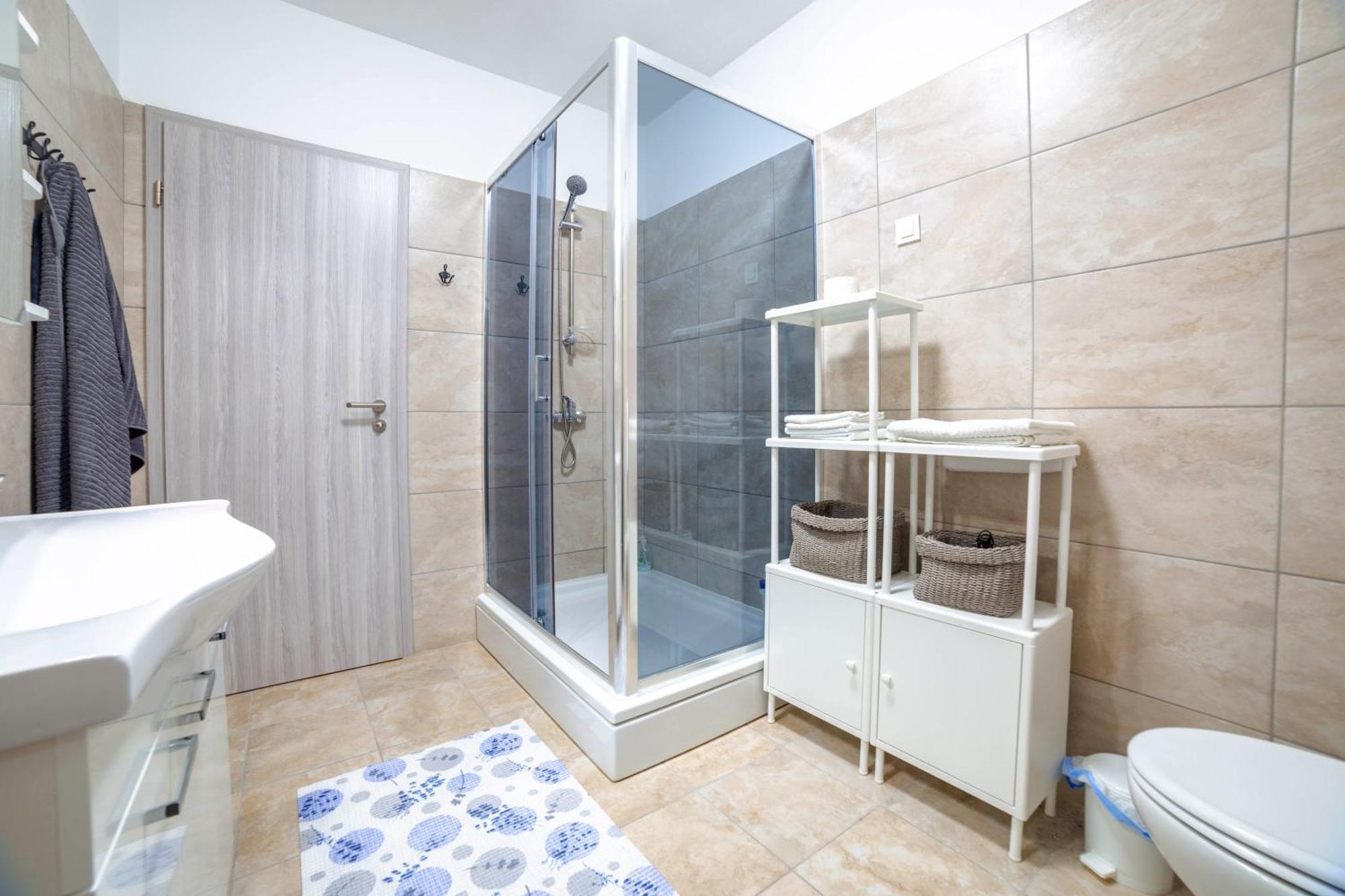 Apartments Raspolic カスタヴ エクステリア 写真
