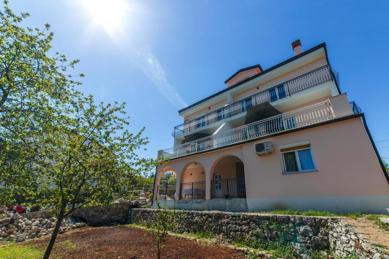 Apartments Raspolic カスタヴ エクステリア 写真