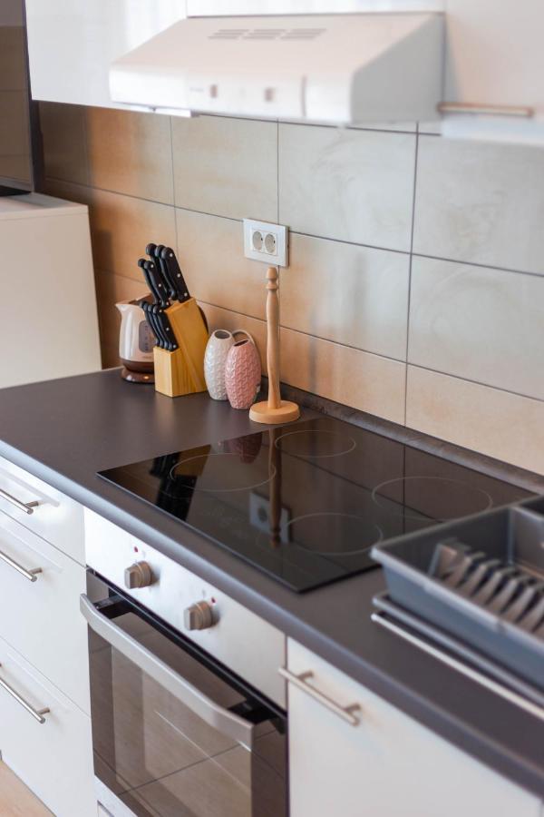 Apartments Raspolic カスタヴ エクステリア 写真