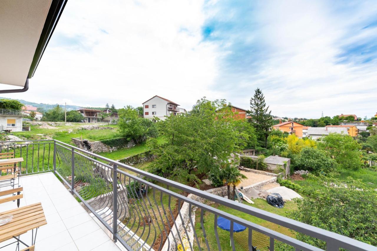 Apartments Raspolic カスタヴ エクステリア 写真