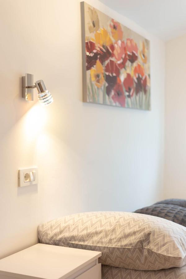 Apartments Raspolic カスタヴ エクステリア 写真